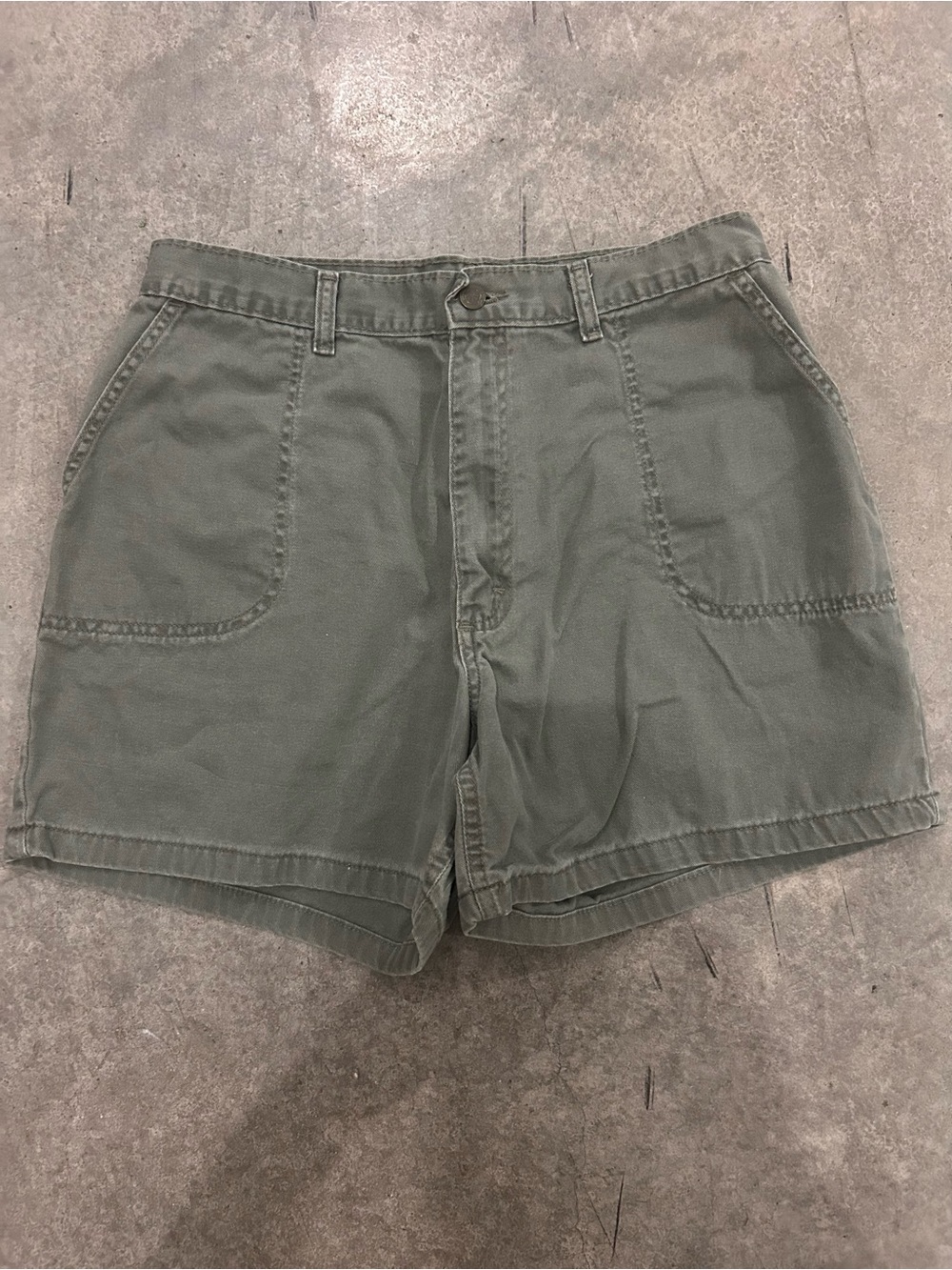 Vintage Wrangler Women’s Olive High Rise Mom Shorts Paper Tag 100% Cotton